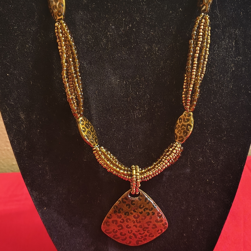 Elegant Beaded Necklace with Pendant